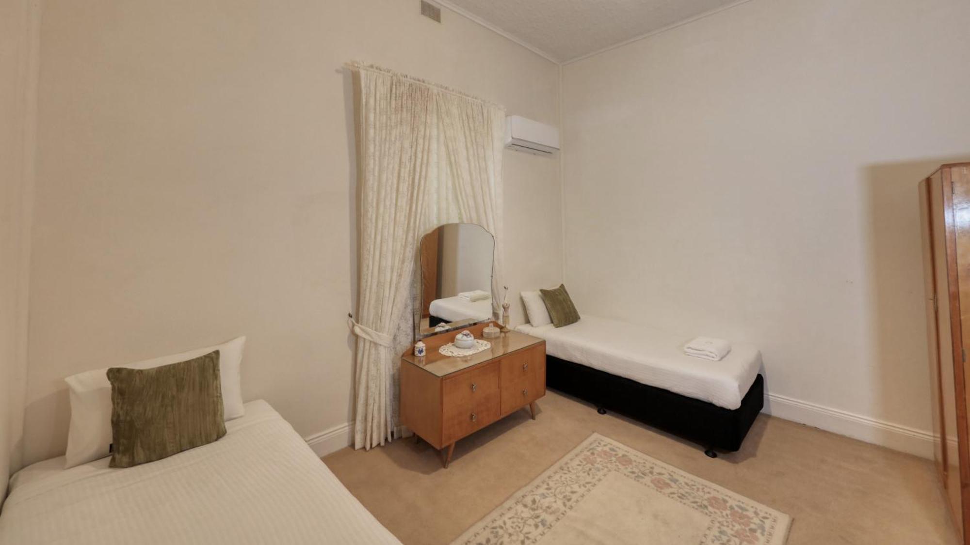 Charles Rasp Motor Inn & Cottages Broken Hill Buitenkant foto