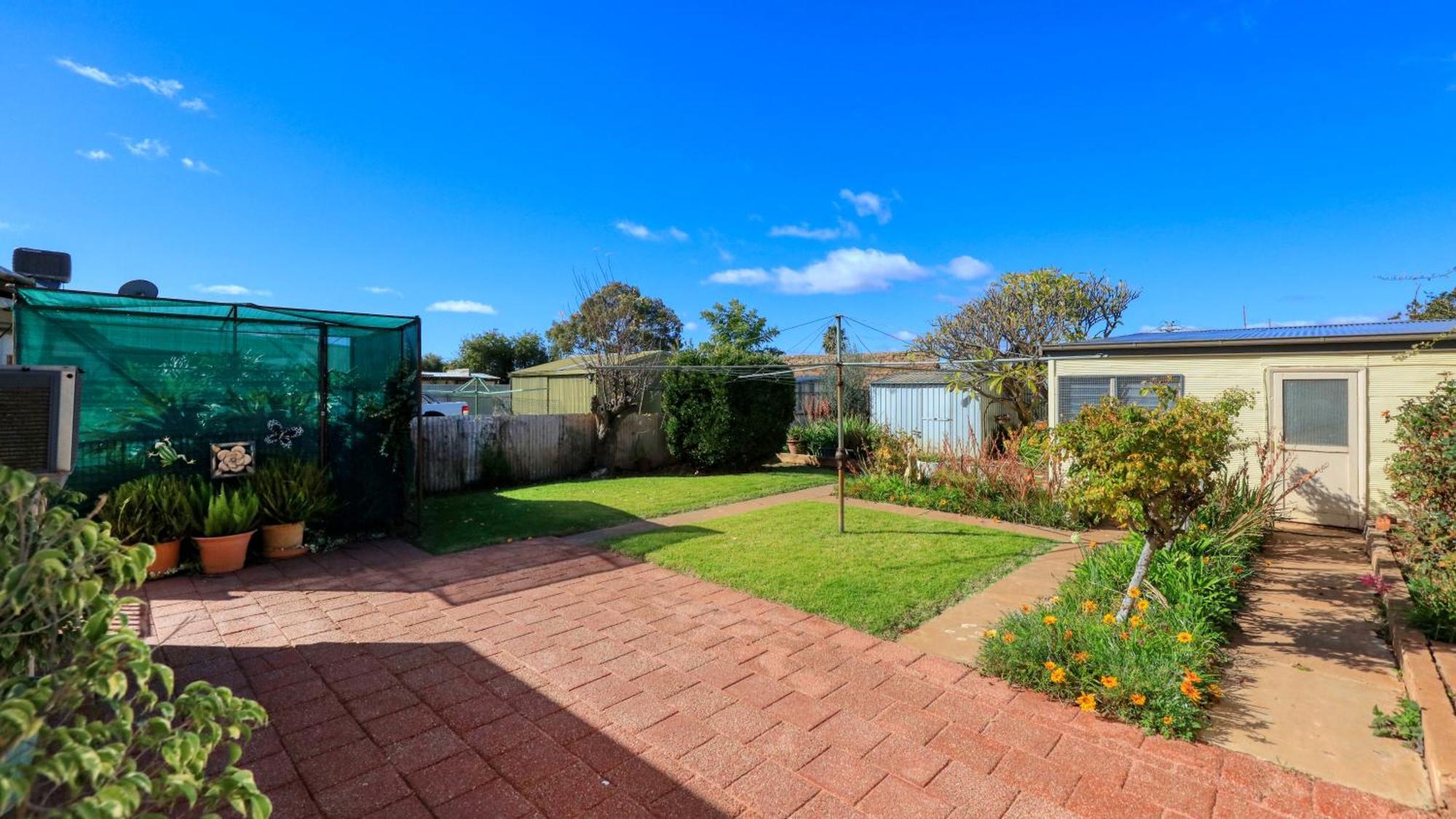 Charles Rasp Motor Inn & Cottages Broken Hill Buitenkant foto
