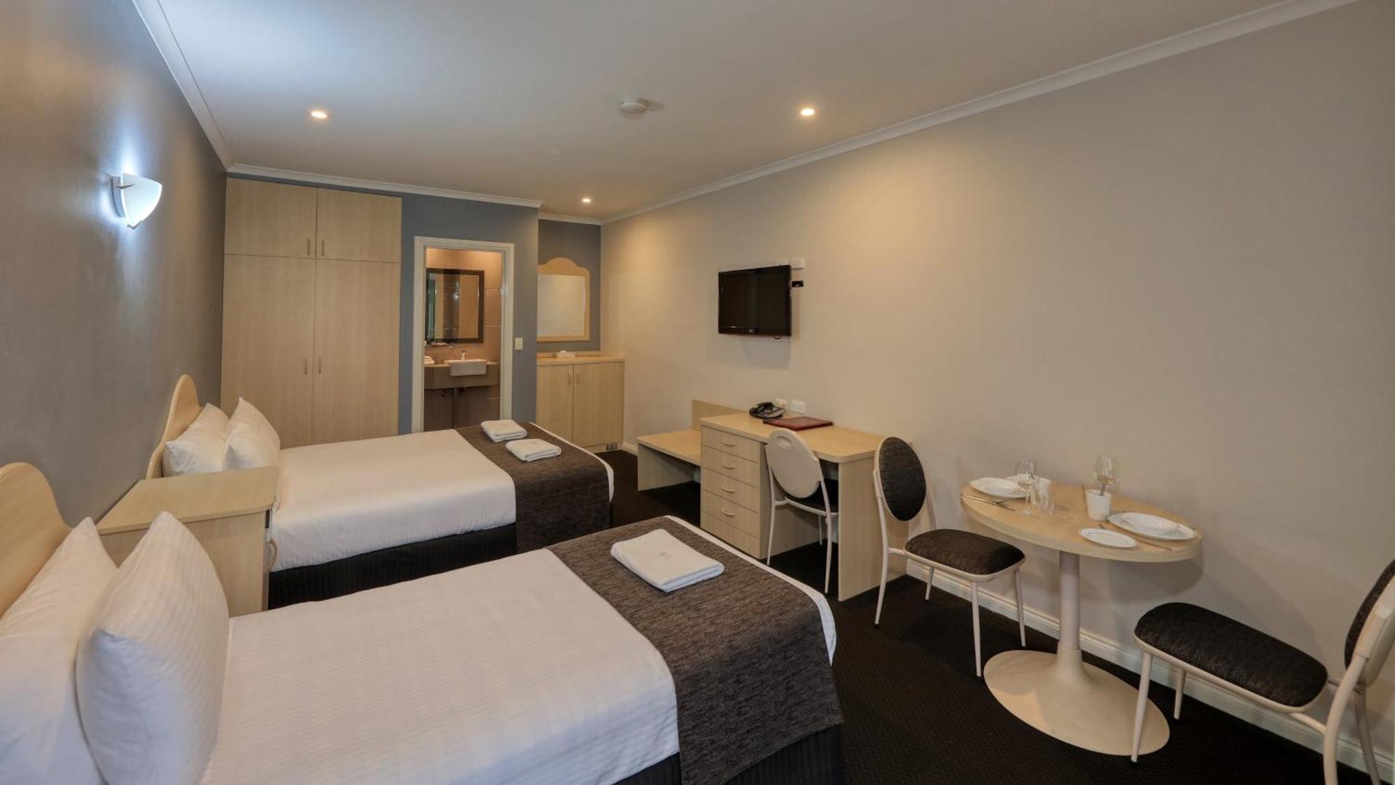 Charles Rasp Motor Inn & Cottages Broken Hill Buitenkant foto