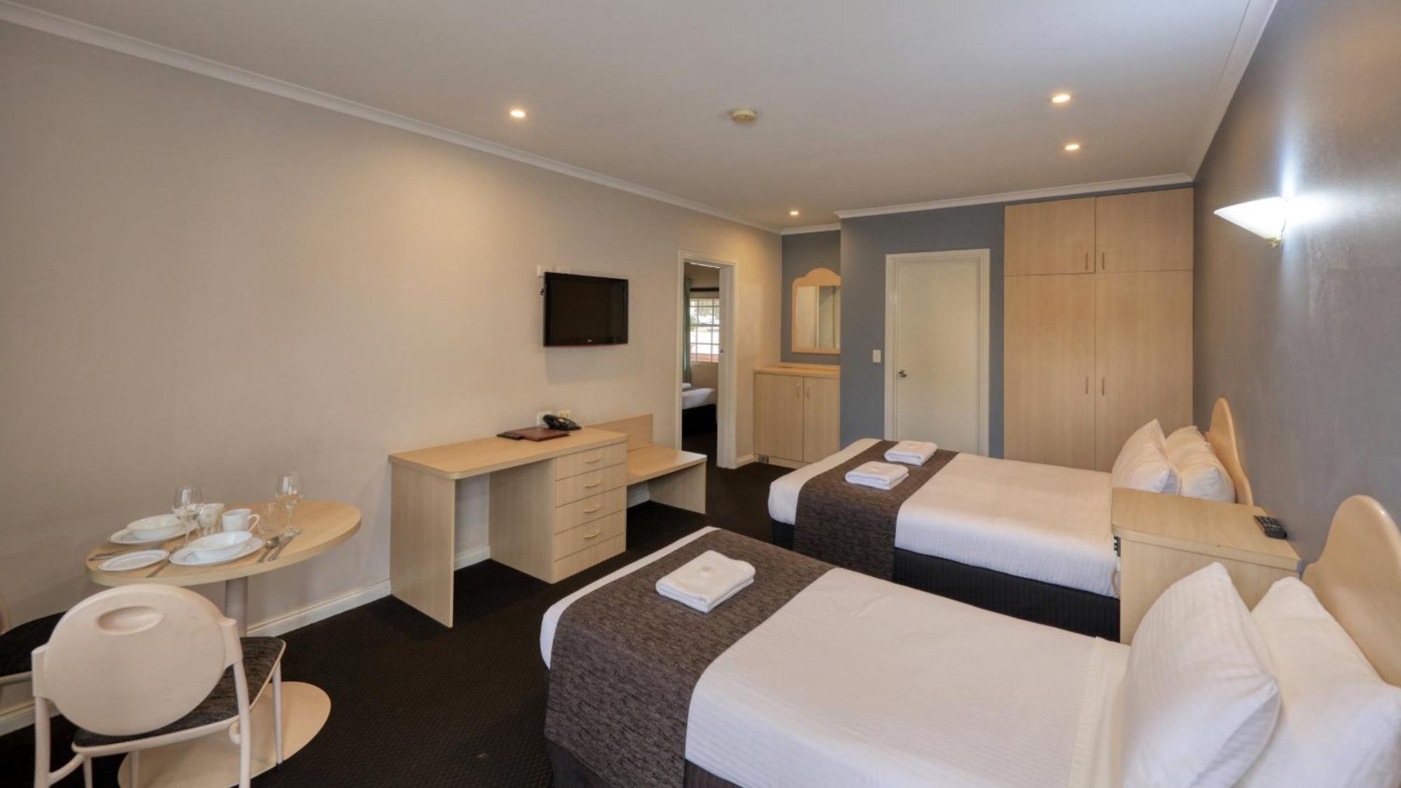 Charles Rasp Motor Inn & Cottages Broken Hill Buitenkant foto