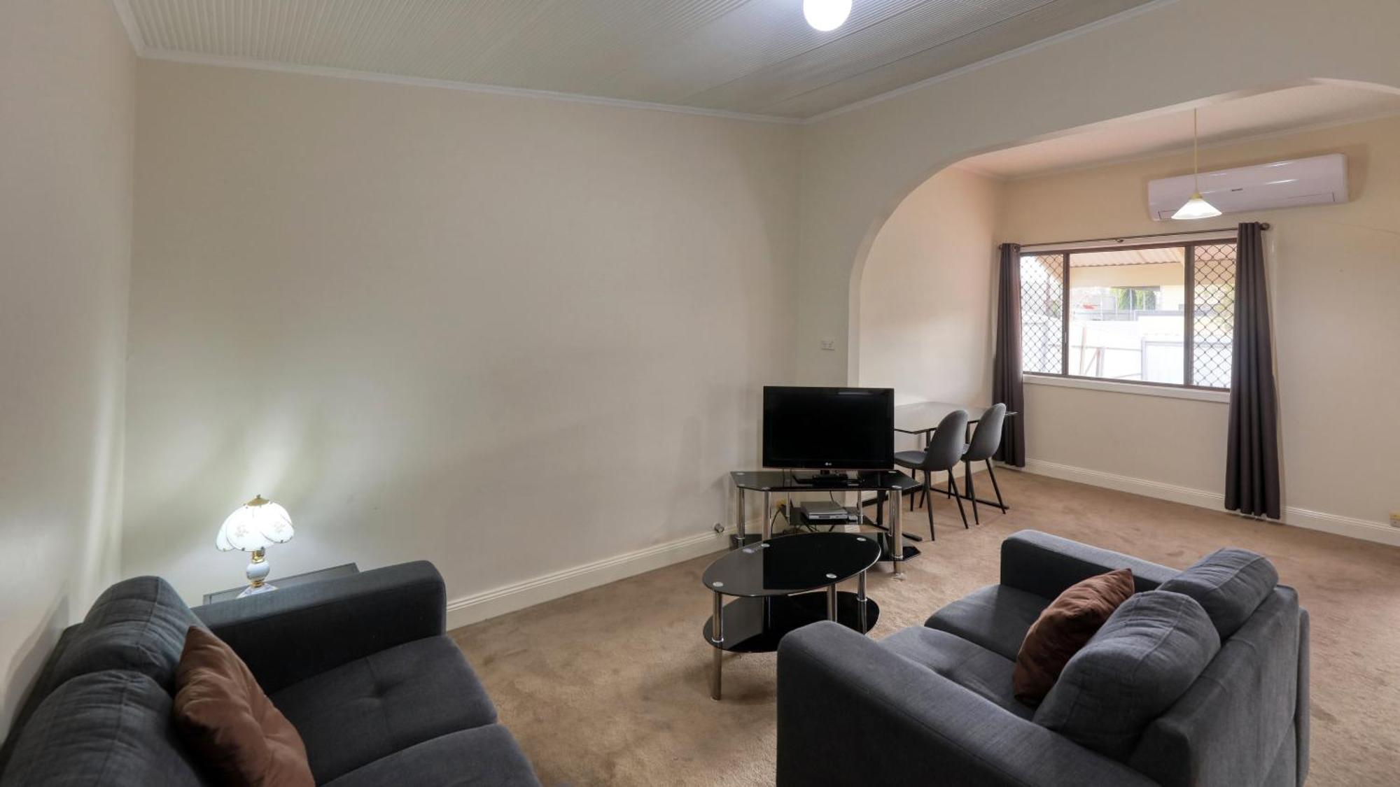 Charles Rasp Motor Inn & Cottages Broken Hill Buitenkant foto