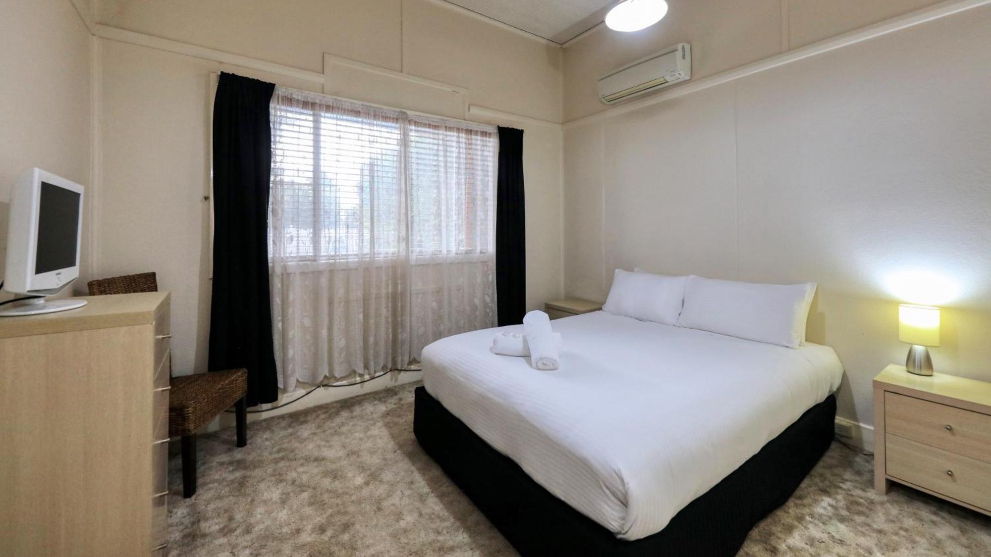 Charles Rasp Motor Inn & Cottages Broken Hill Buitenkant foto