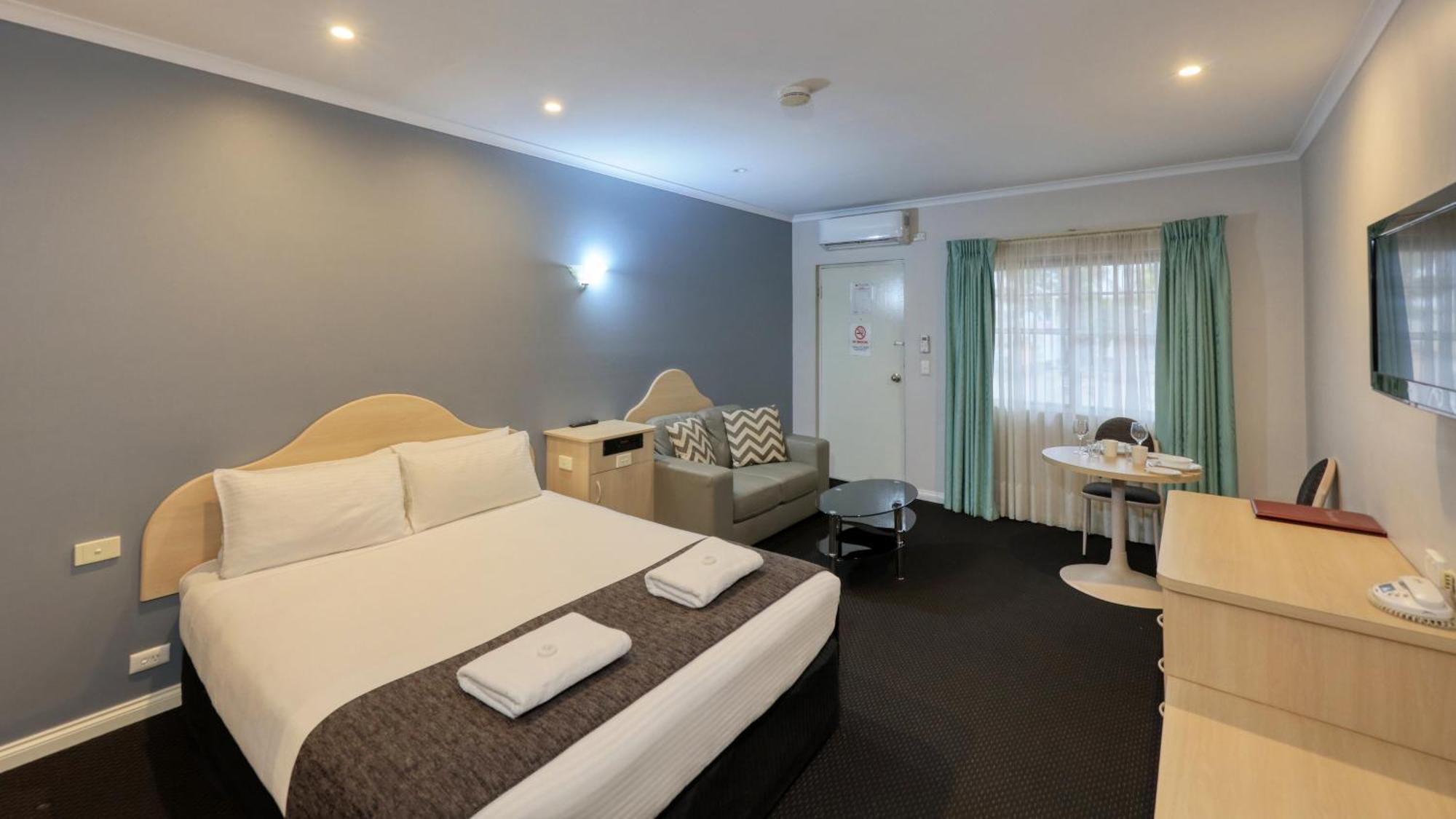Charles Rasp Motor Inn & Cottages Broken Hill Buitenkant foto