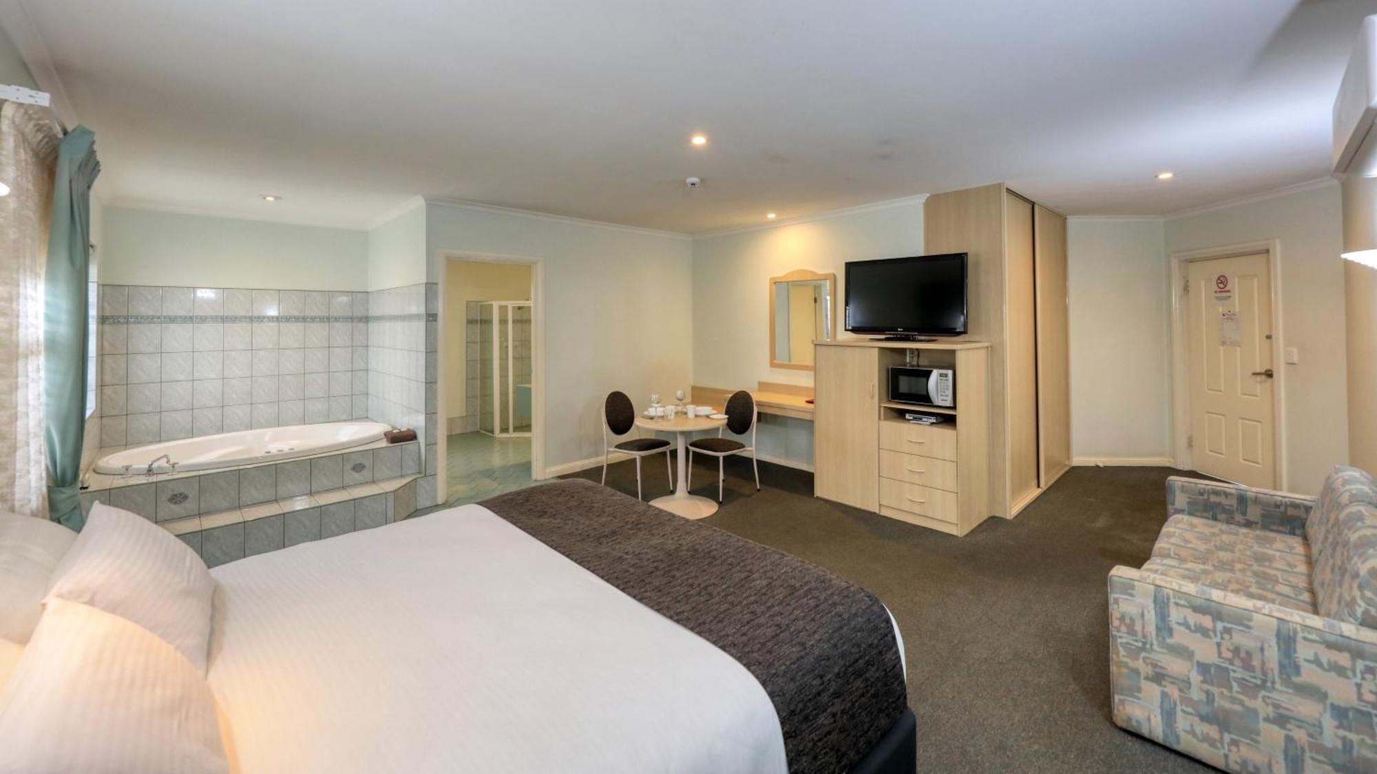 Charles Rasp Motor Inn & Cottages Broken Hill Buitenkant foto